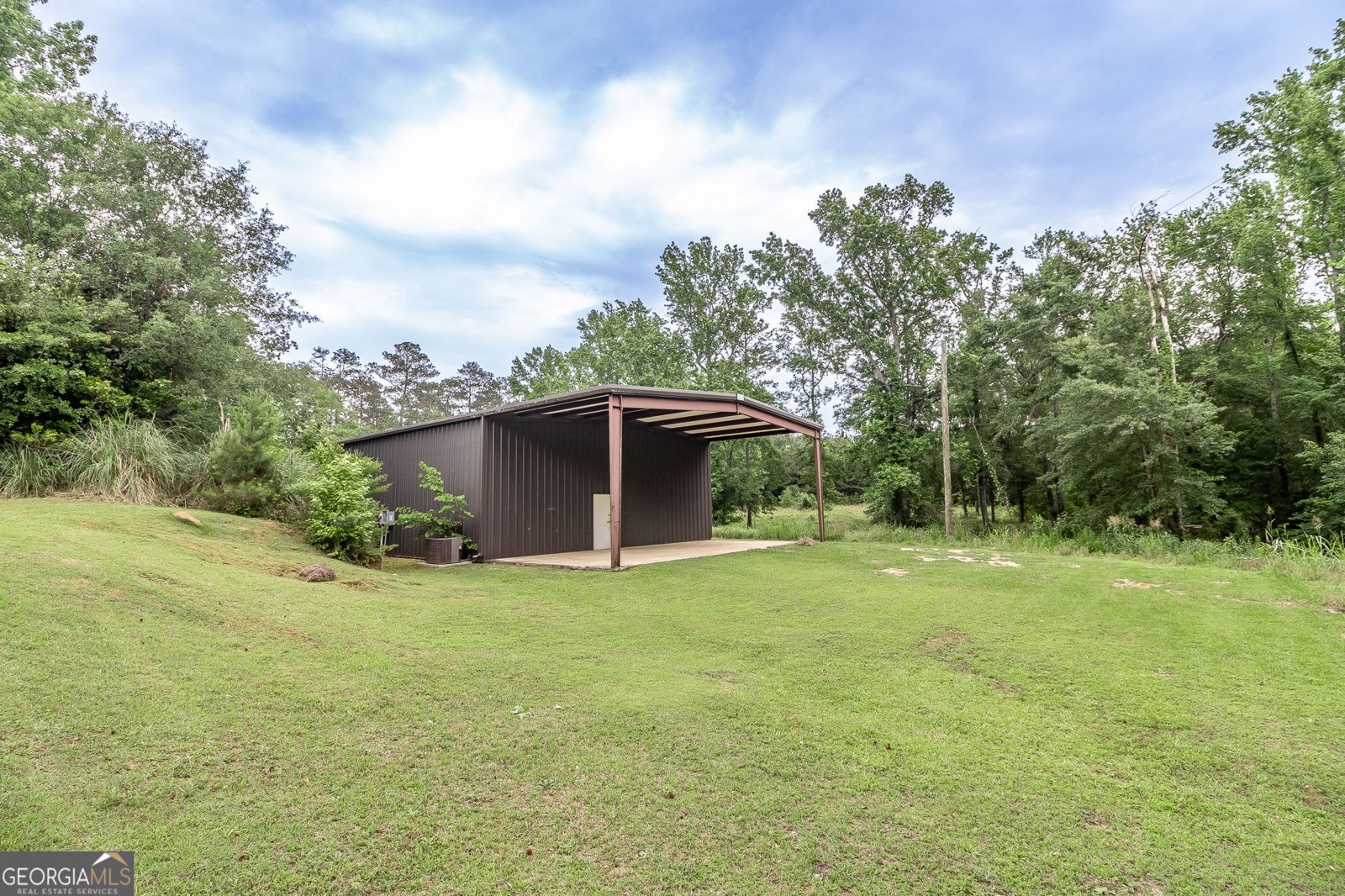 563 Lakewood Drive Thomson - 84