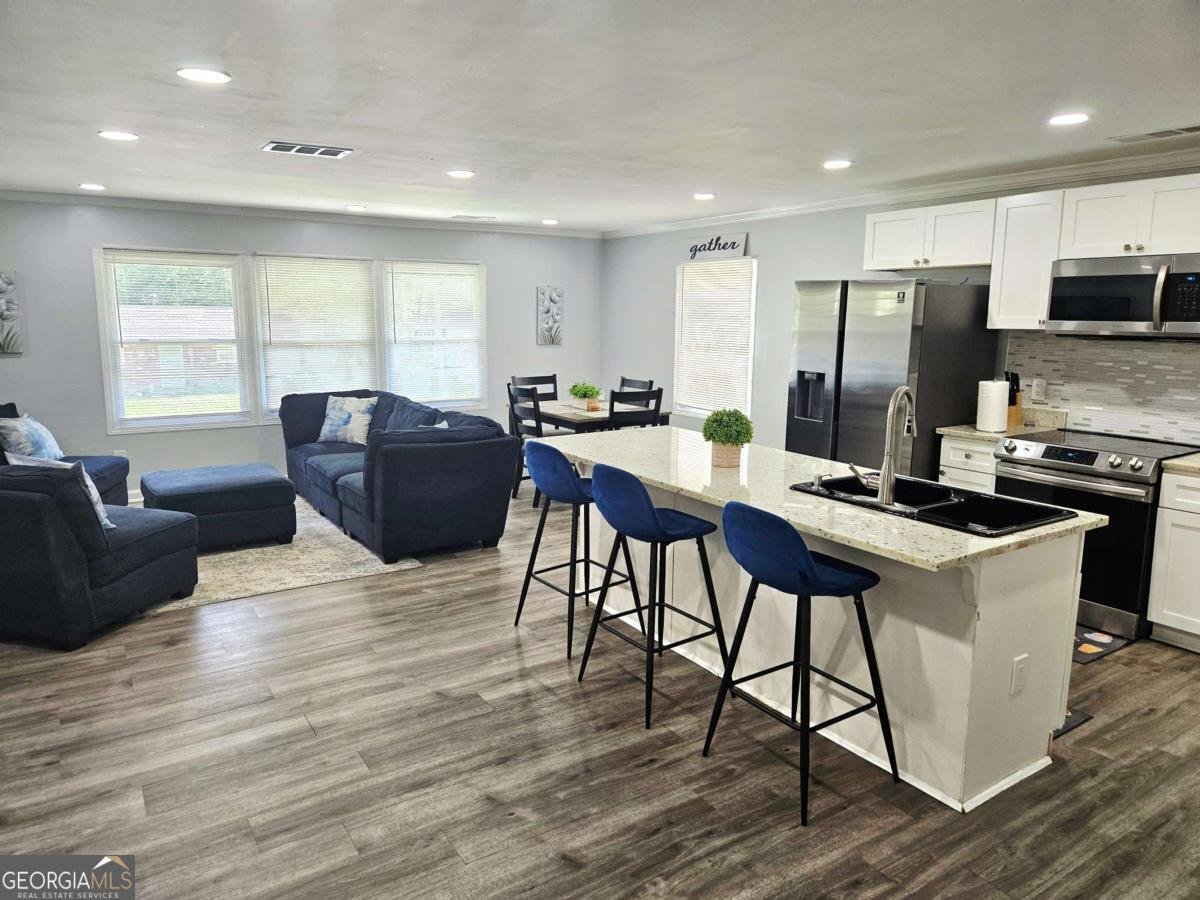 749 CASPLAN Street Atlanta - 6
