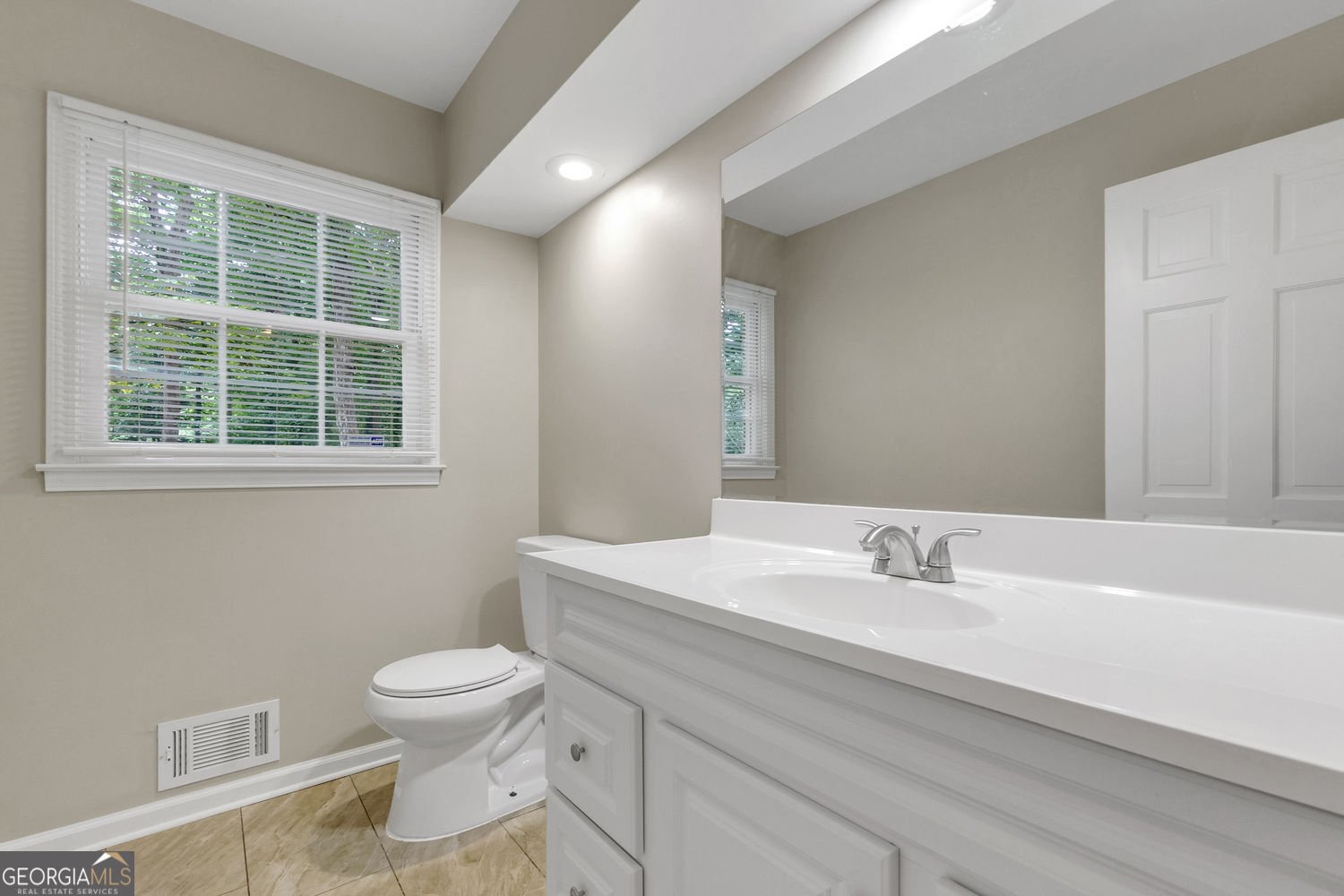 2067 Crescent Drive Snellville - 10