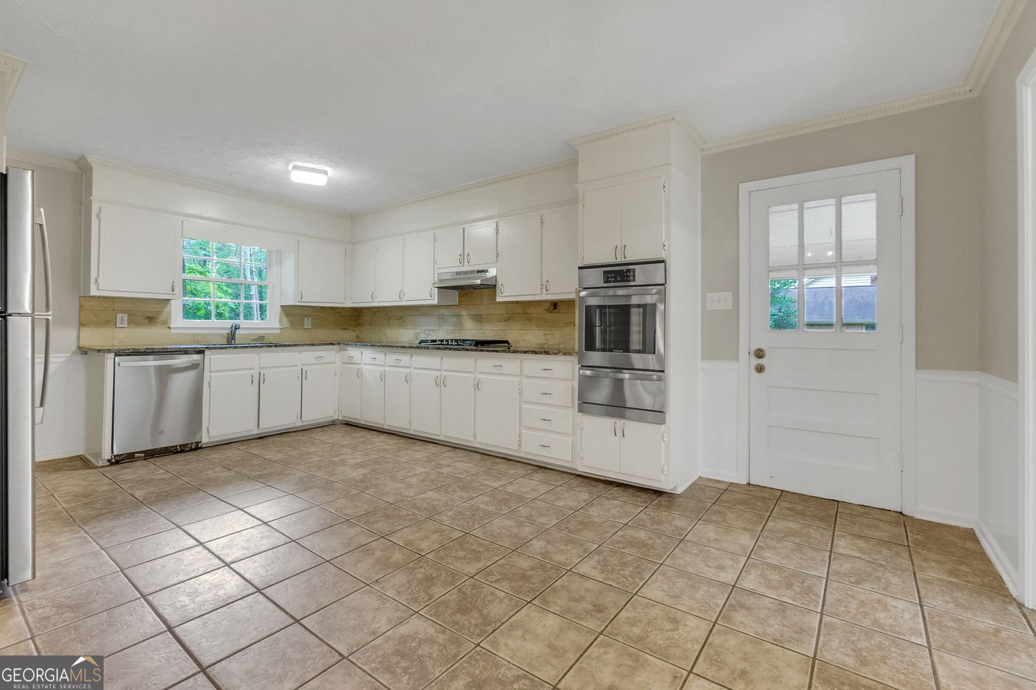 2067 Crescent Drive Snellville - 8