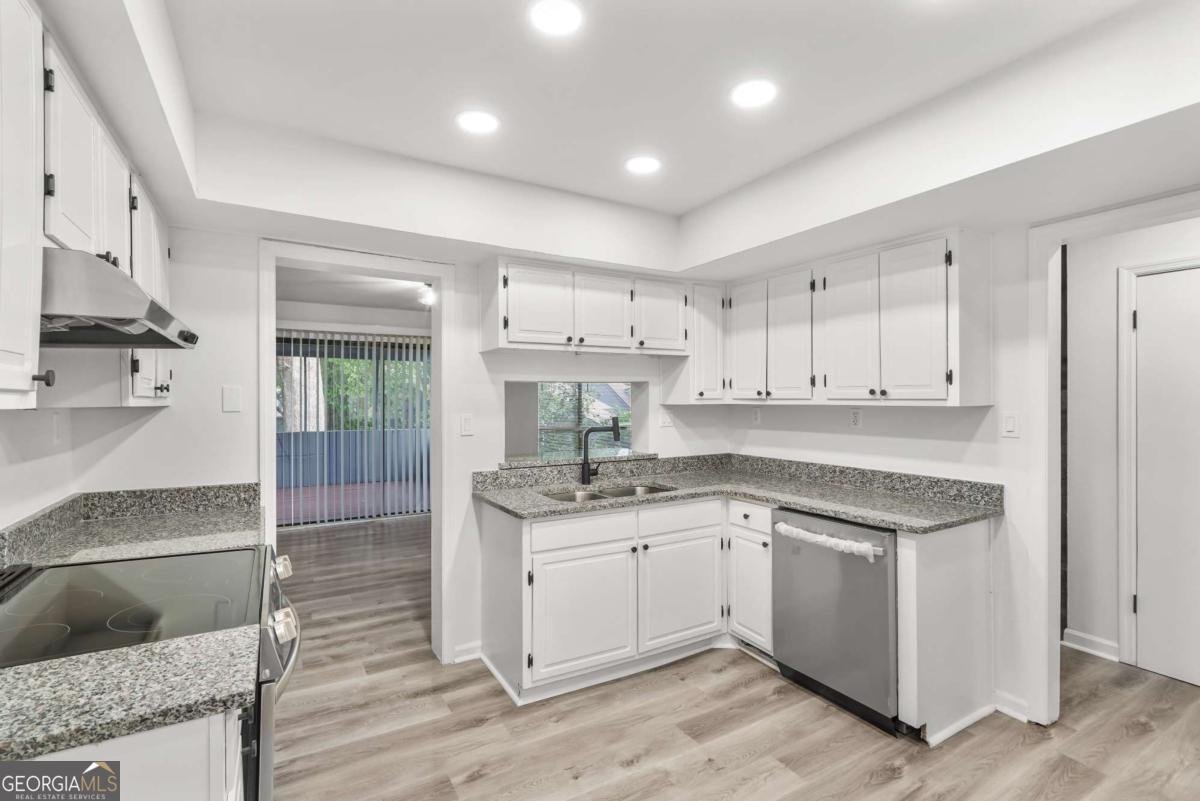 4705 Mariners Way Stone Mountain - 1