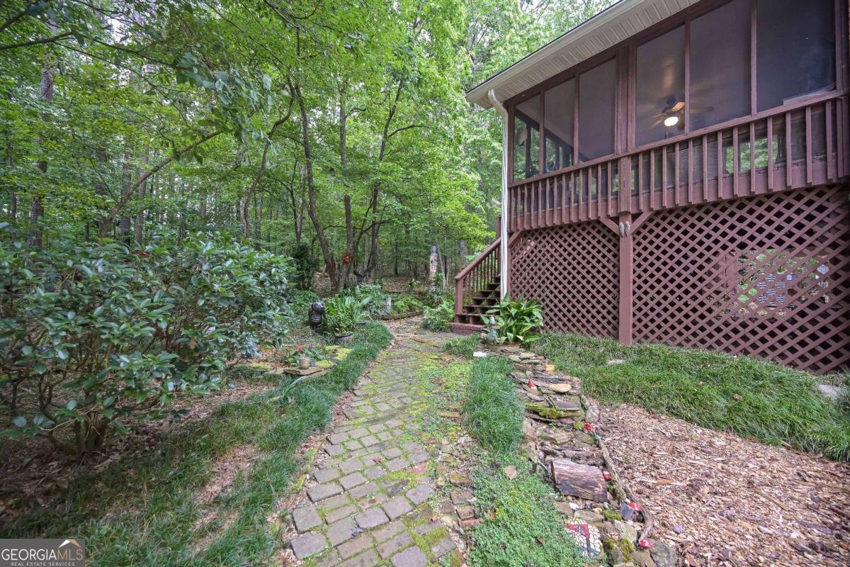 5885 West Chapel Hill Road Douglasville - 26