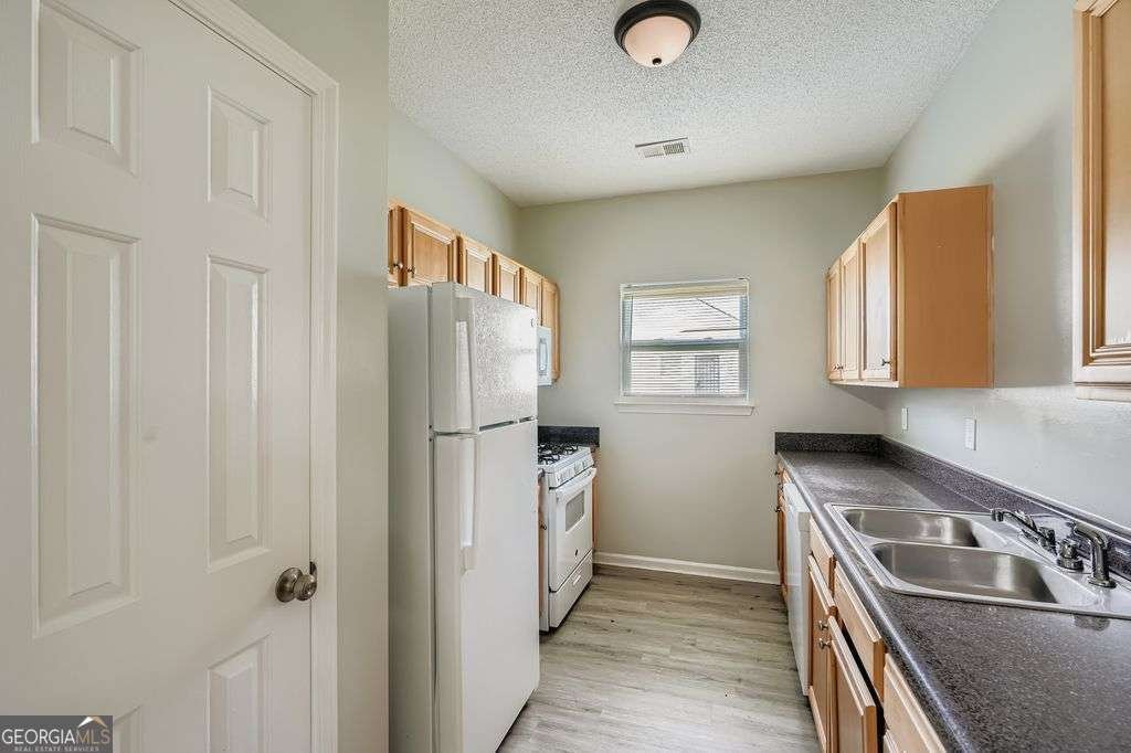6530 Grey Fox Way Riverdale - 11
