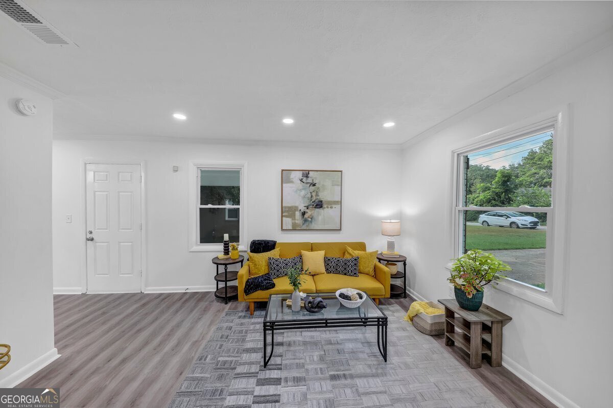 3042 Cottonwood Drive Atlanta - 3