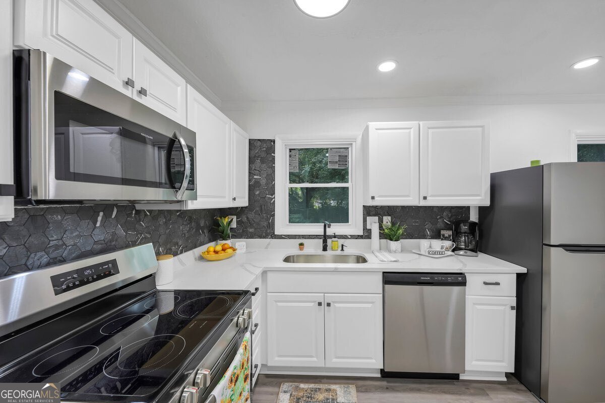 3042 Cottonwood Drive Atlanta - 9