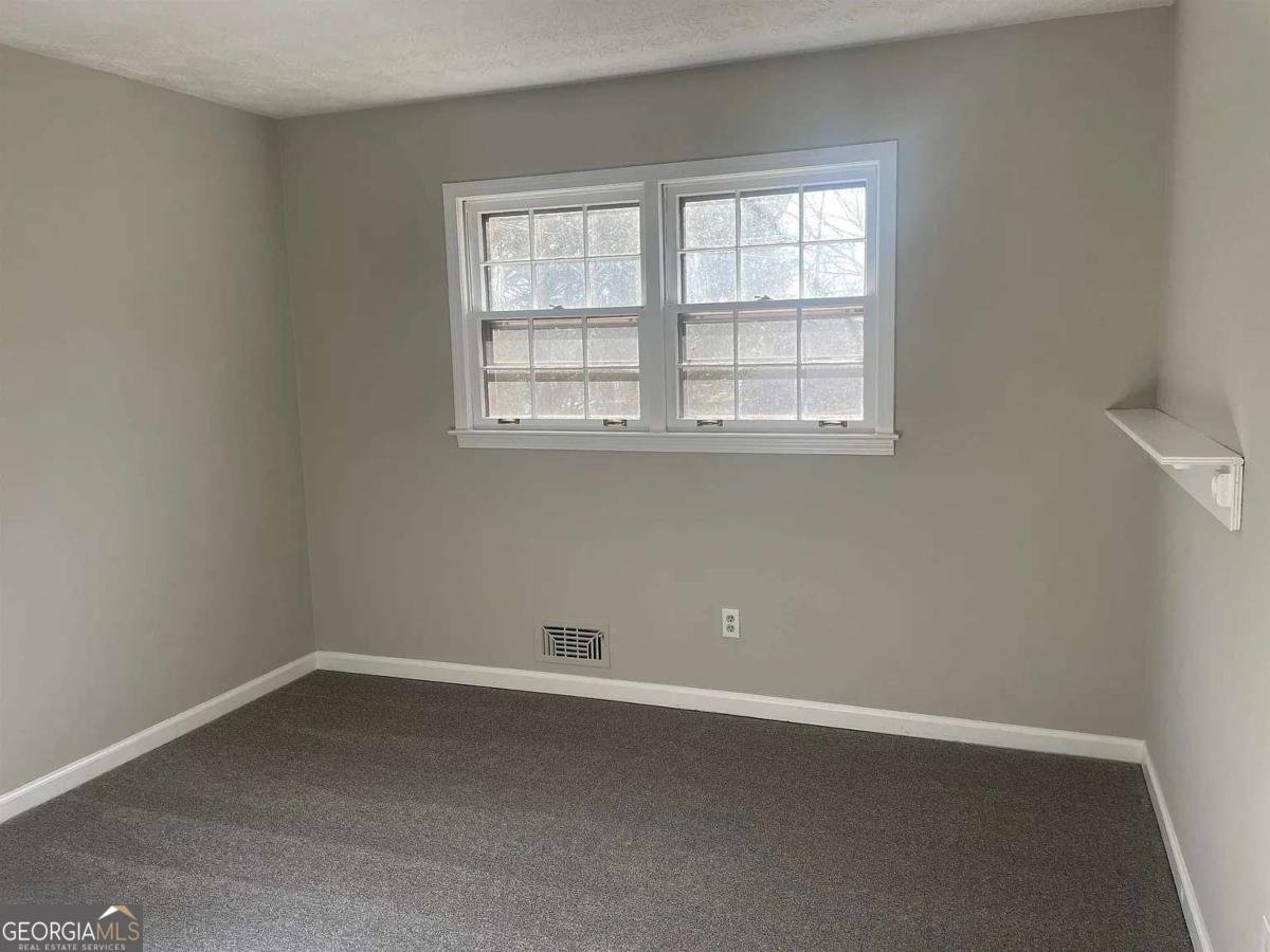 86 Earle Court Lawrenceville - 2