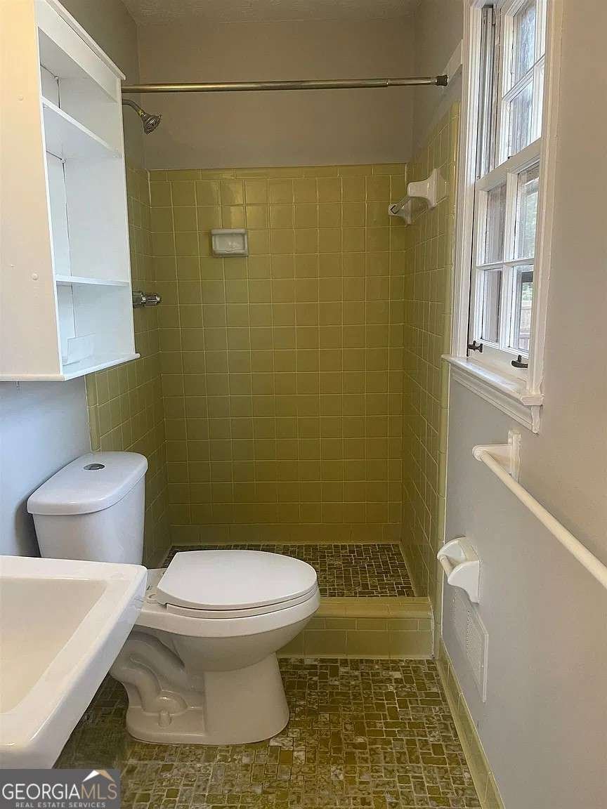 86 Earle Court Lawrenceville - 3