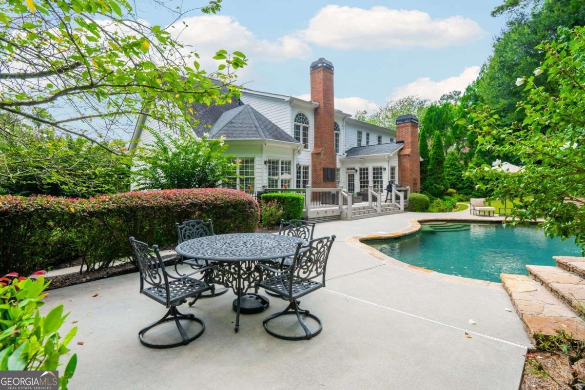 1490 Rolling Links Drive Milton - 45