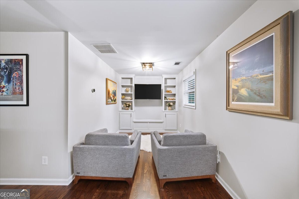 941 Mclinden Avenue Smyrna - 20