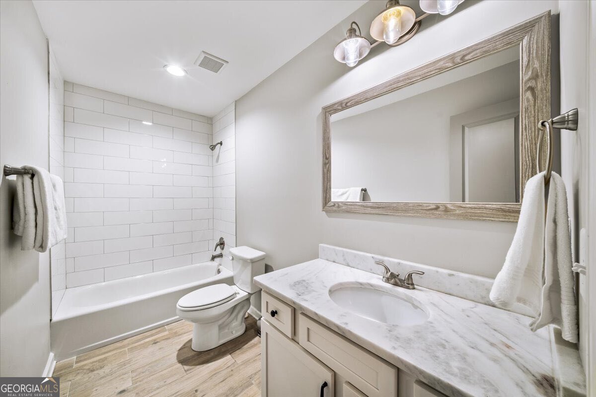 941 Mclinden Avenue Smyrna - 27
