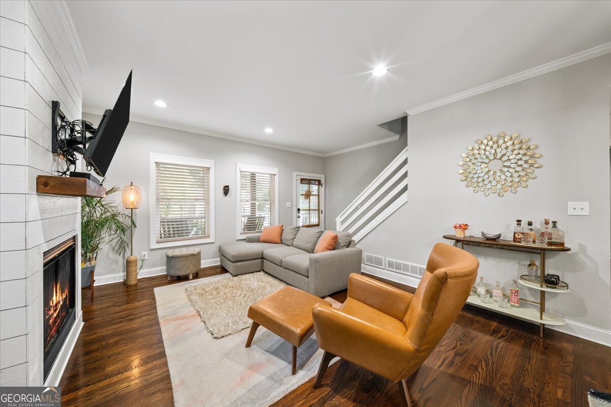 941 Mclinden Avenue Smyrna - 75