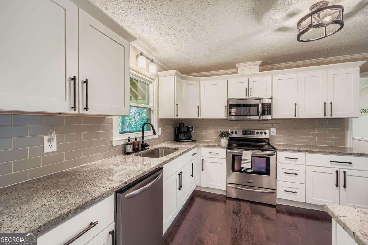 2405 Creole Creek Circle Stone Mountain - 11