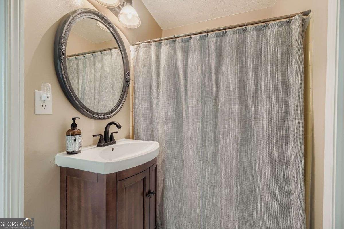 2405 Creole Creek Circle Stone Mountain - 44