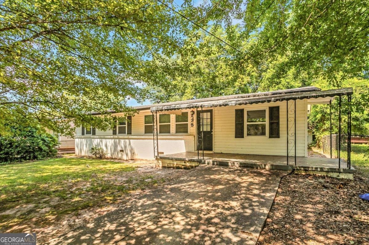 135 Harris Circle Lawrenceville - 1