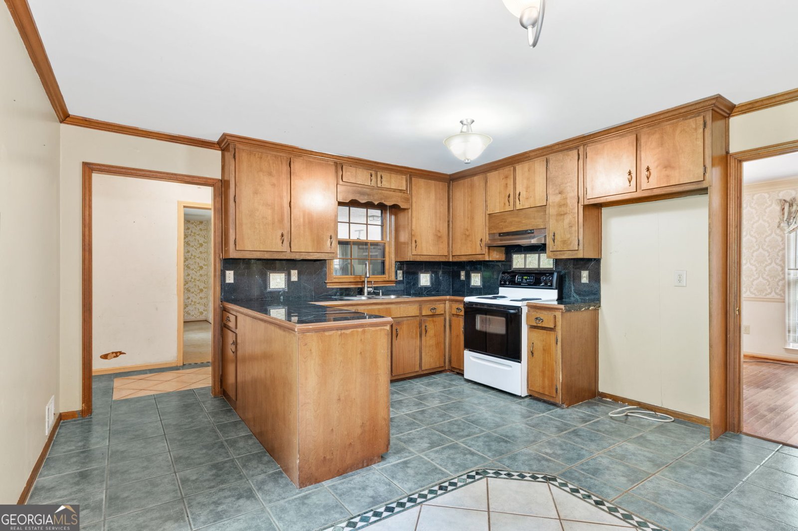 3929 Cotswold Drive Lilburn - 9
