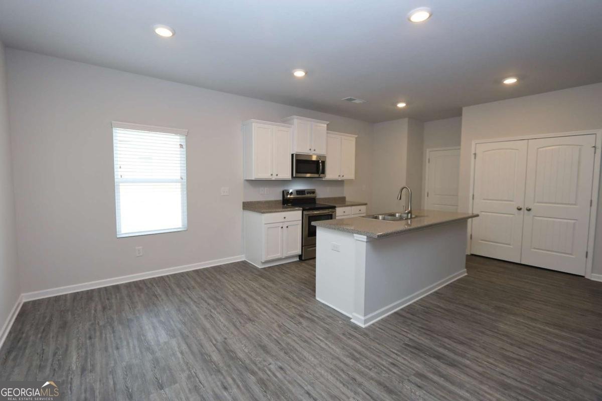 2105 Jessica Way Conyers - 21