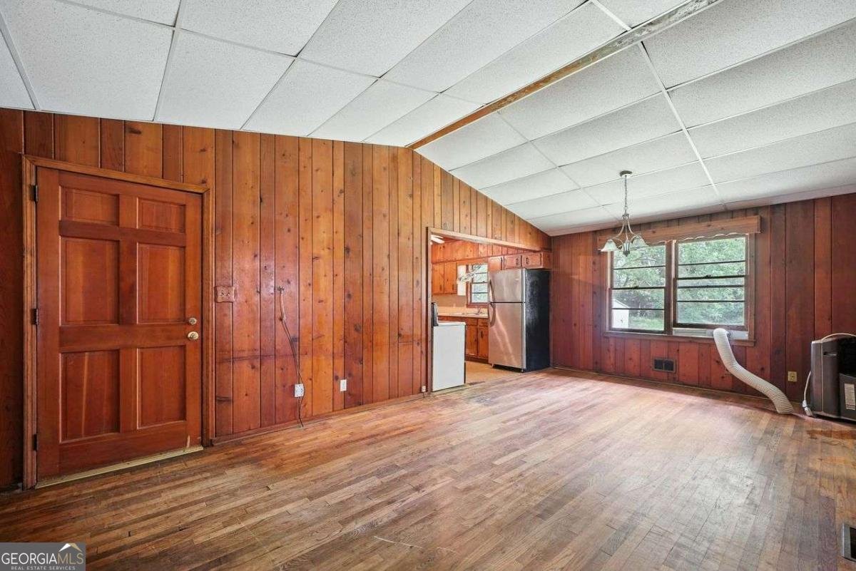 7099 LAKEVIEW Lane Atlanta - 17