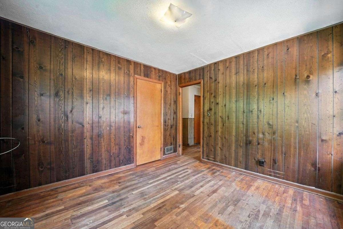 7099 LAKEVIEW Lane Atlanta - 22