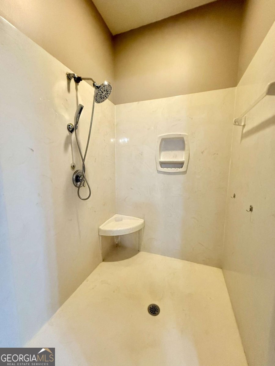 2415 Elko Road Elko - 16