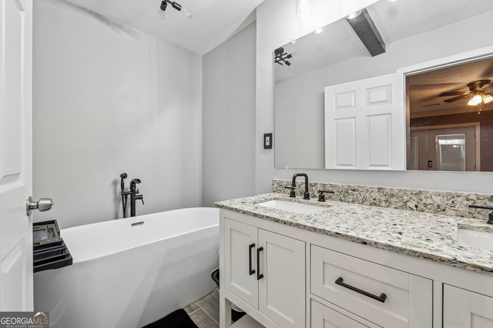 345 VINEYARD Drive Marietta - 14