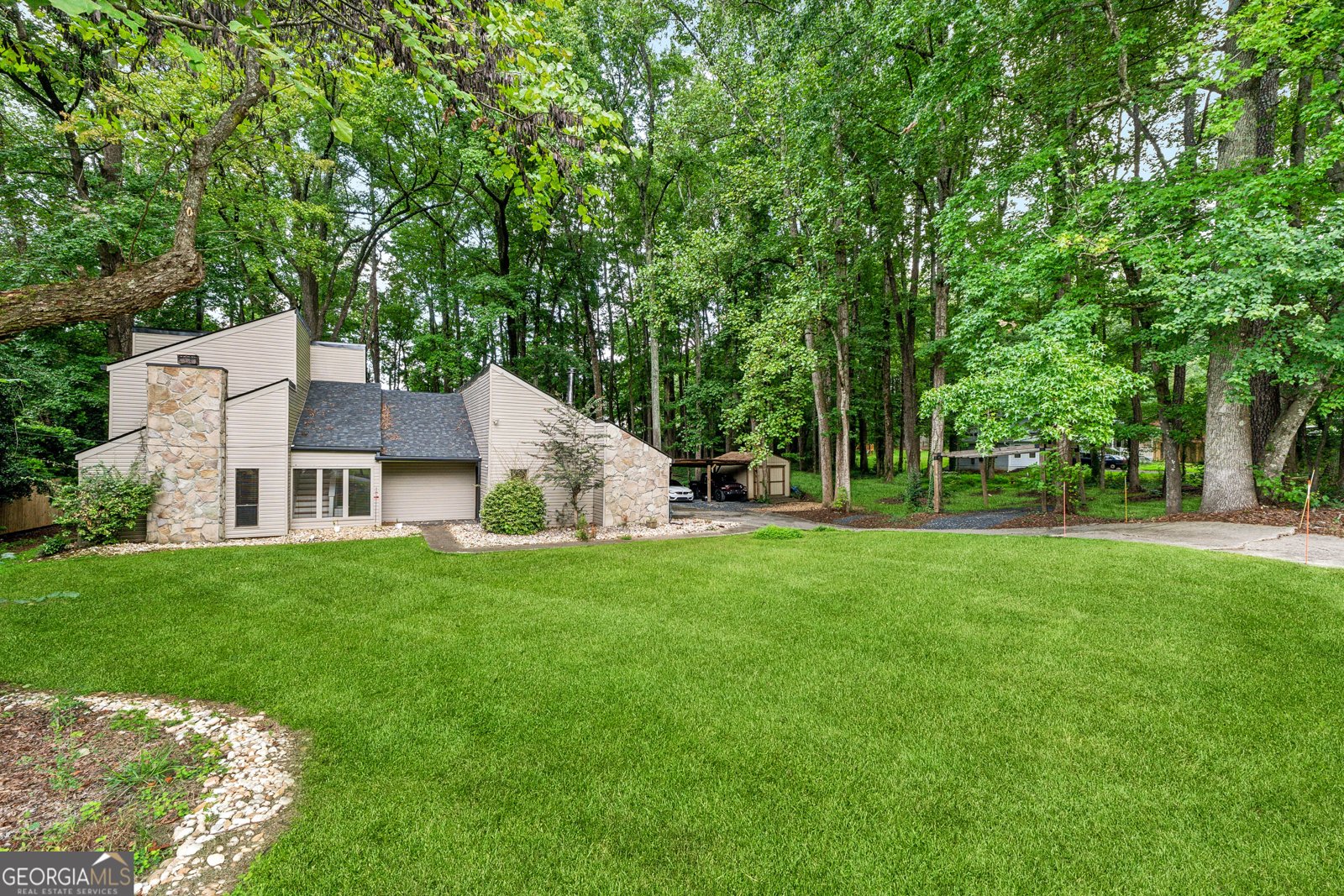 345 VINEYARD Drive Marietta - 23