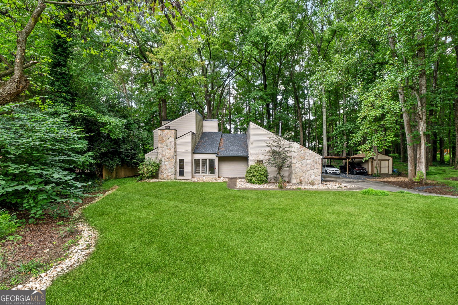 345 VINEYARD Drive Marietta - 24
