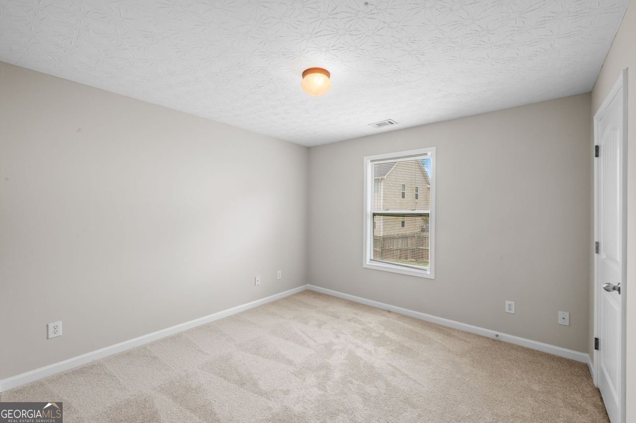 8133 Brookbend Drive Douglasville - 17