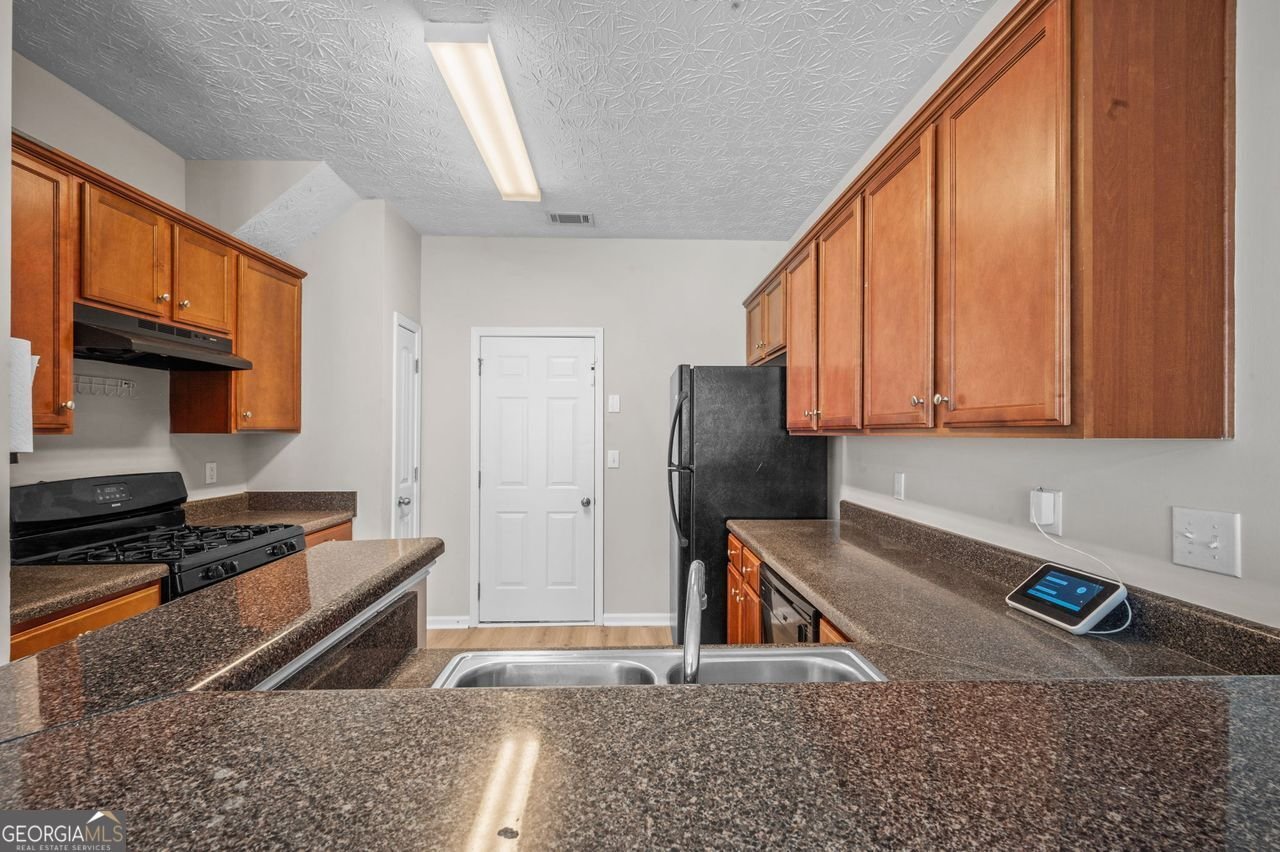 8133 Brookbend Drive Douglasville - 8