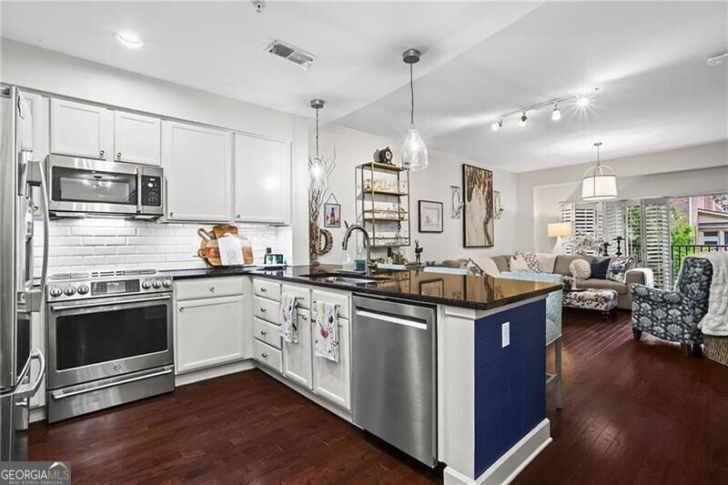 200 River Vista Drive Sandy Springs - 3
