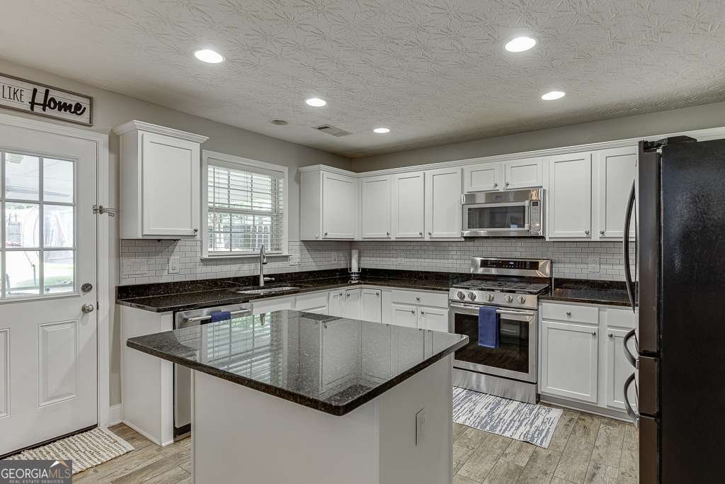 709 Roxholly Lane Buford - 17