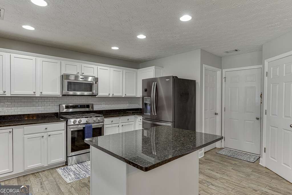 709 Roxholly Lane Buford - 18