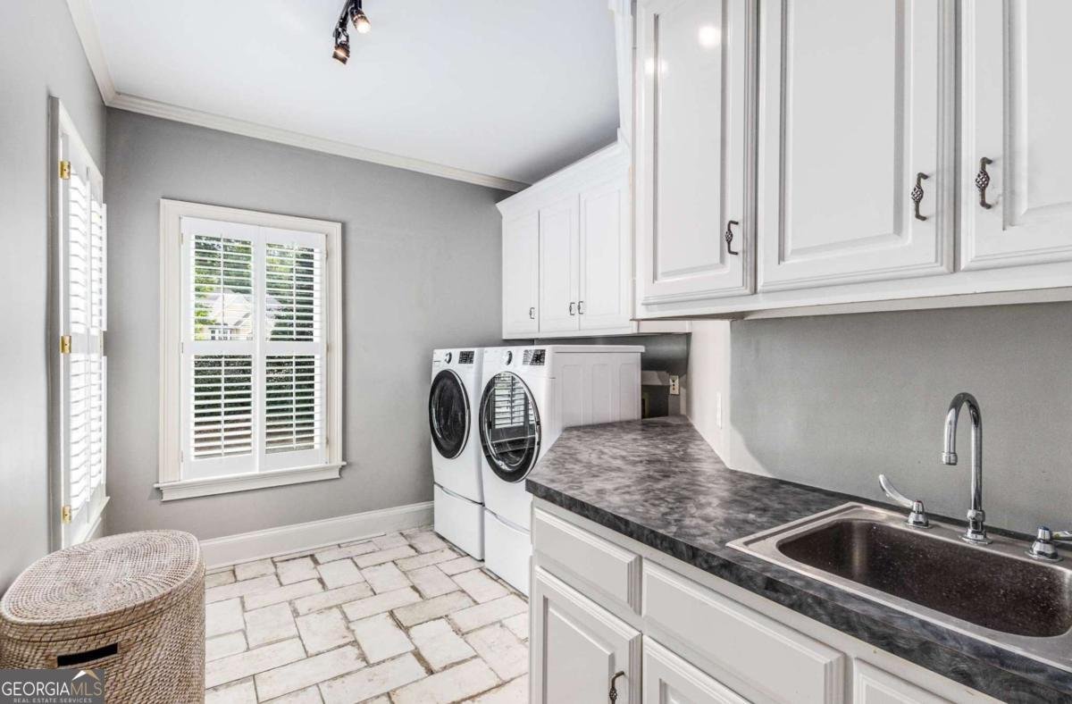 1135 Ascott Valley Drive Johns Creek - 34