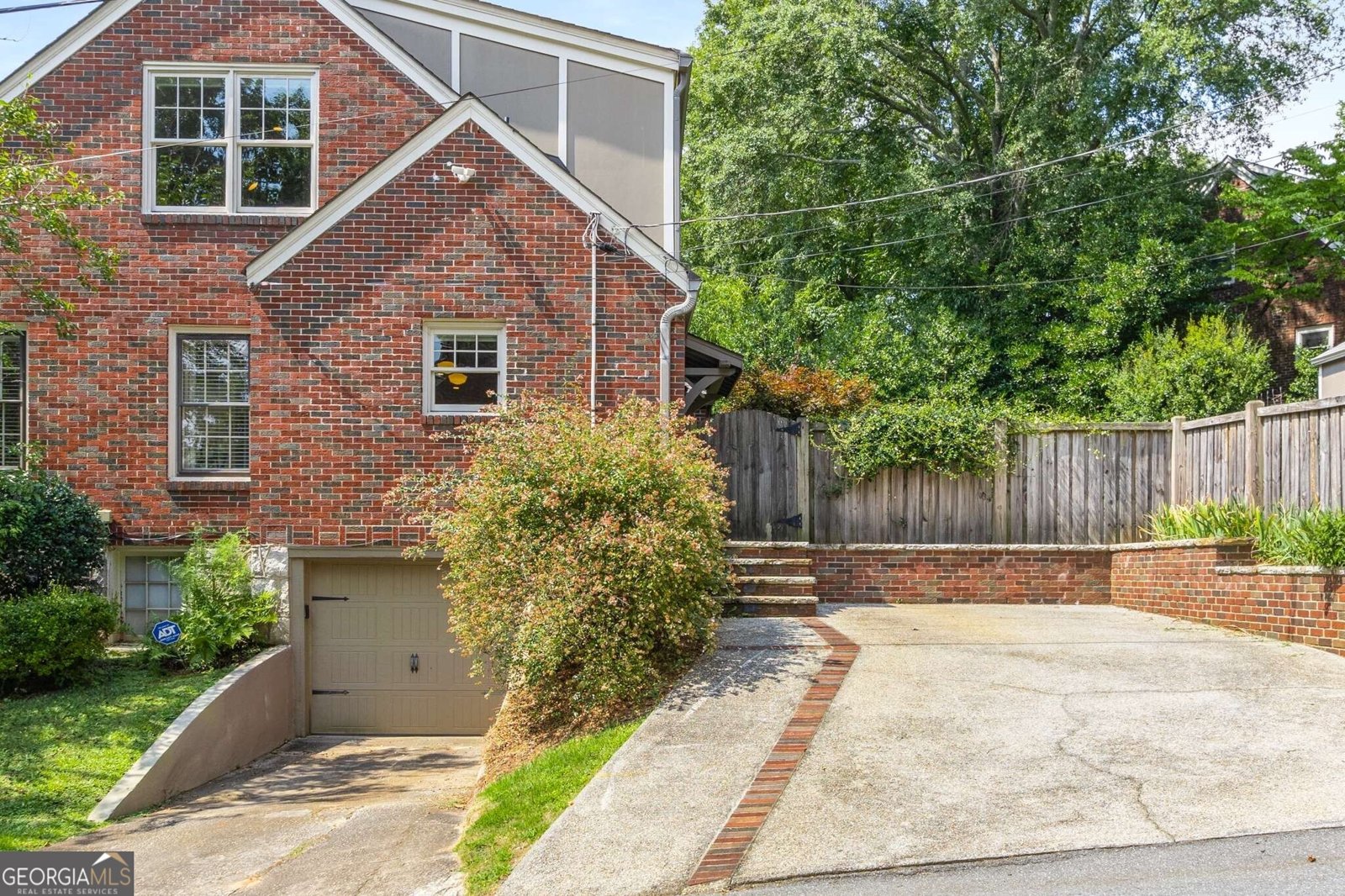 1076 Lanier Boulevard Atlanta - 23