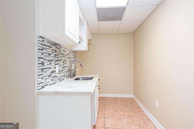 5071 Vinings Estates Court Mableton - 33