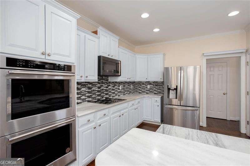 5071 Vinings Estates Court Mableton - 9