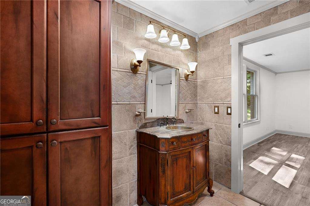 309 Woodland Drive Calhoun - 24