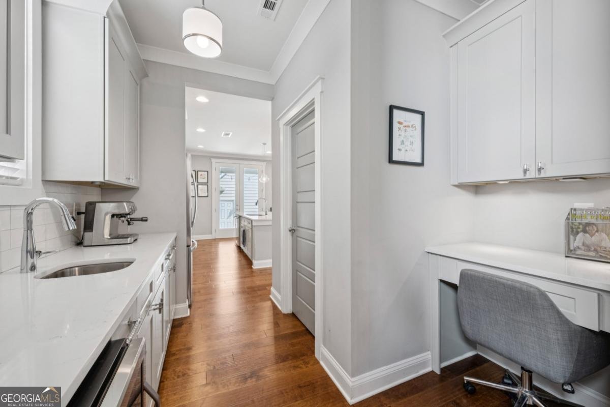 1854 Braeburn Circle Atlanta - 14