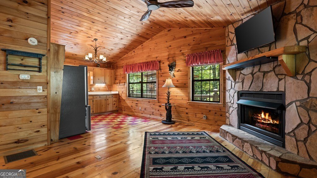 9 Candice Court N Cherry Log - 5
