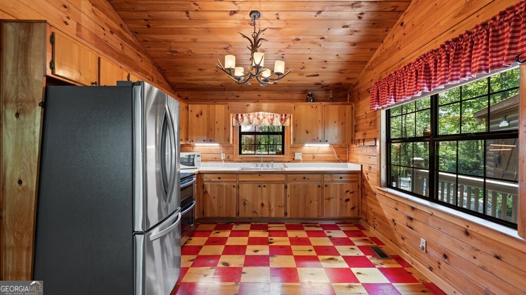 9 Candice Court N Cherry Log - 8
