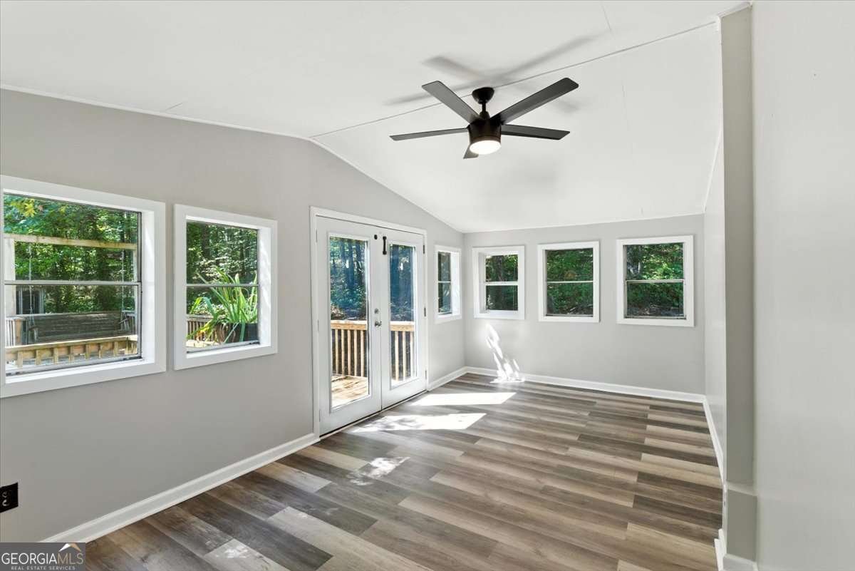 71 Kirk Road White - 21