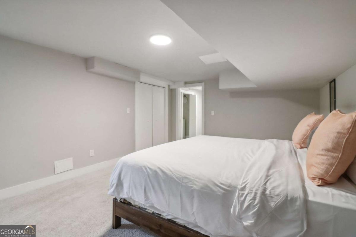 2950 DUKE OF GLOUCESTER Atlanta - 12