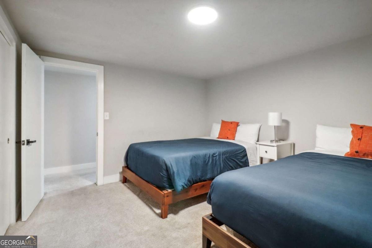 2950 DUKE OF GLOUCESTER Atlanta - 16