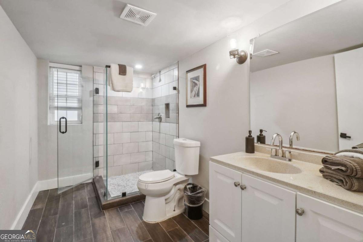 2950 DUKE OF GLOUCESTER Atlanta - 17