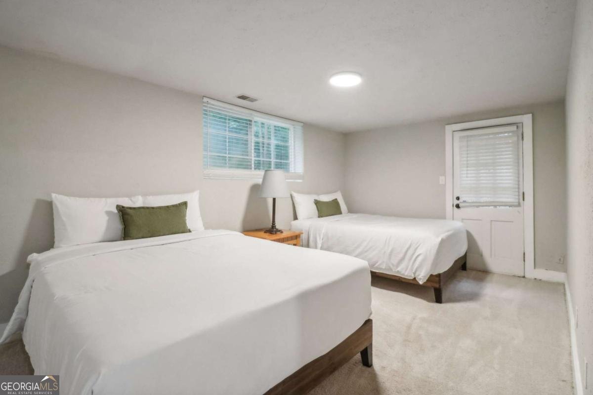 2950 DUKE OF GLOUCESTER Atlanta - 19