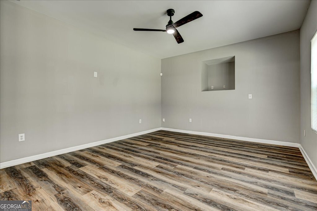 5725 Cedar Pass Fairburn - 12