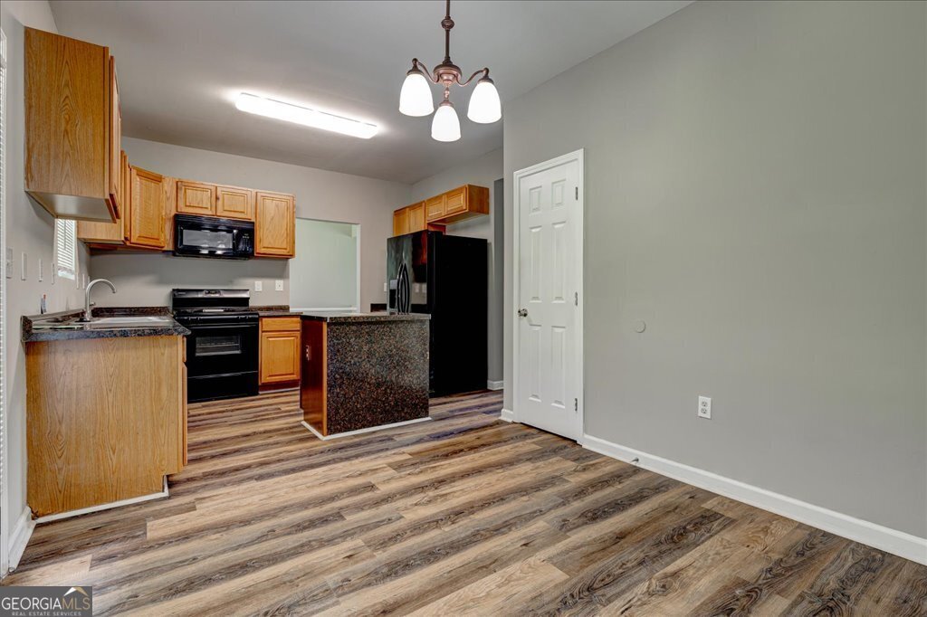 5725 Cedar Pass Fairburn - 13