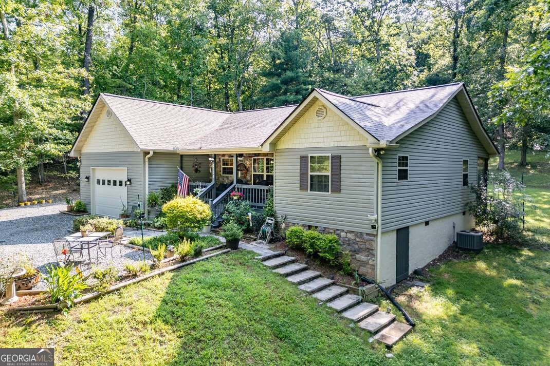 6109 Martin Heights Drive Young Harris - 27