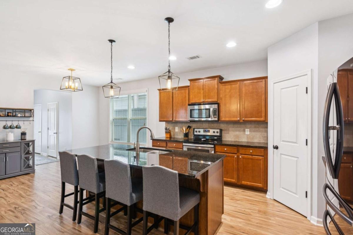 5925 Watersdown Way Flowery Branch - 12