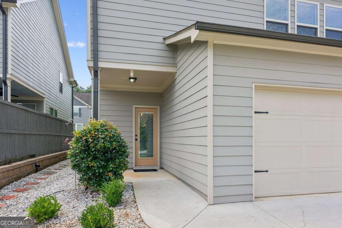 5925 Watersdown Way Flowery Branch - 4