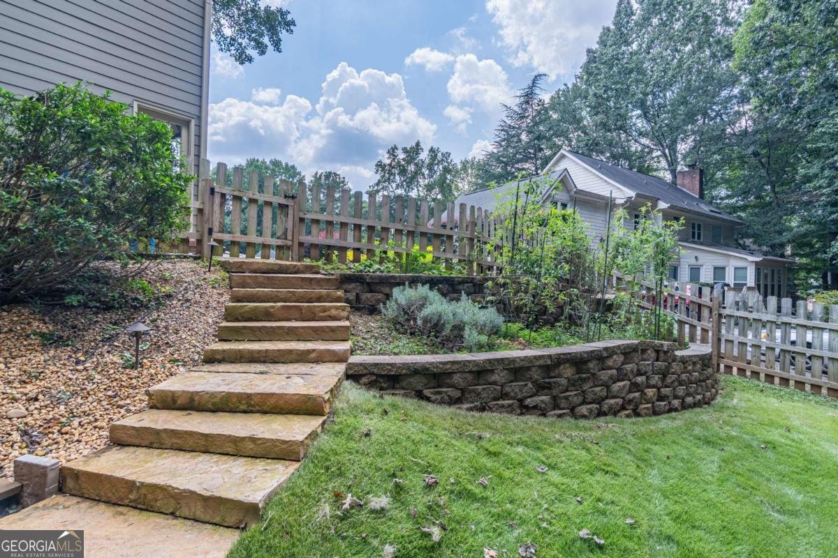 316 Coopers Pond Drive Lawrenceville - 30